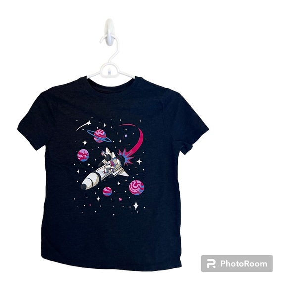 ▫️CAT & JACK: Boy’s size M, charcoal short sleeve t-shirt w/space theme▫️ - Picture 1 of 5